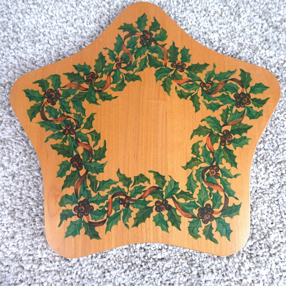 Longaberger 2001 Christmas Collection Shining Star Basket American Holly Lid